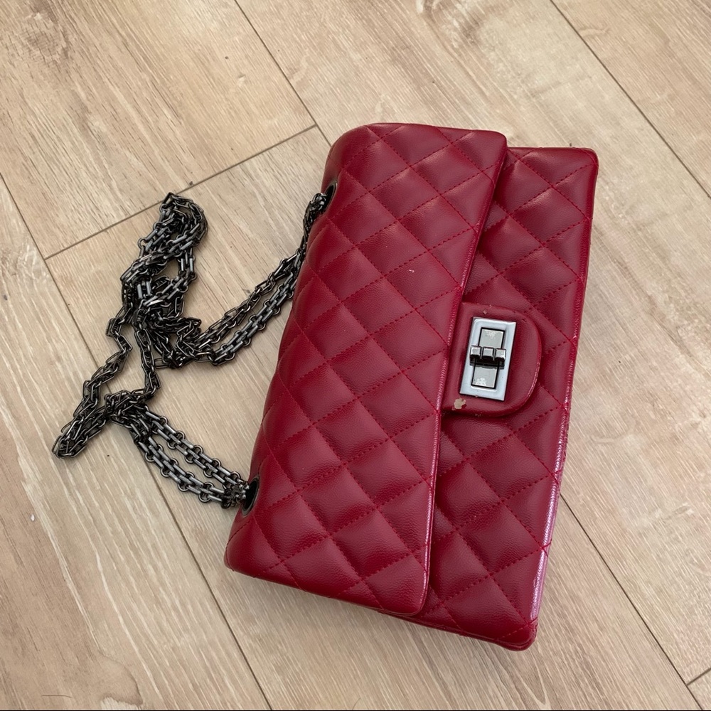 No brand red leather cross bag